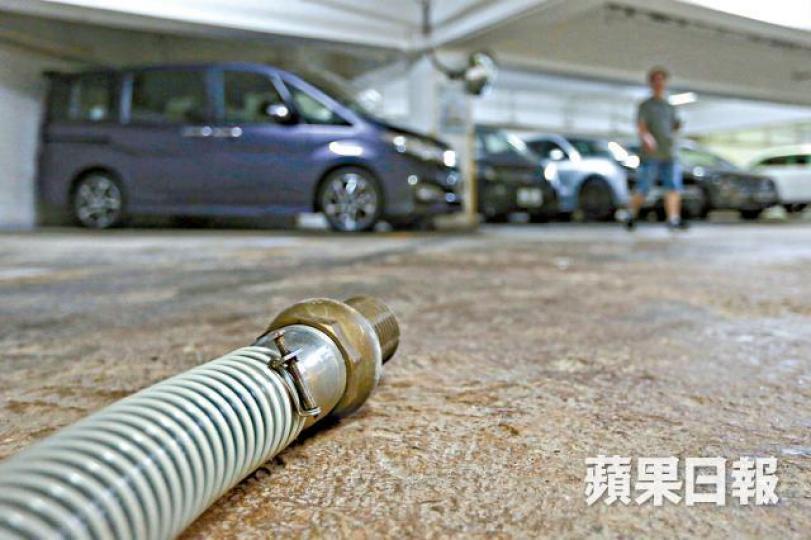 杏花邨停車場設抽水泵，防止水浸淹頂。何頴賢攝