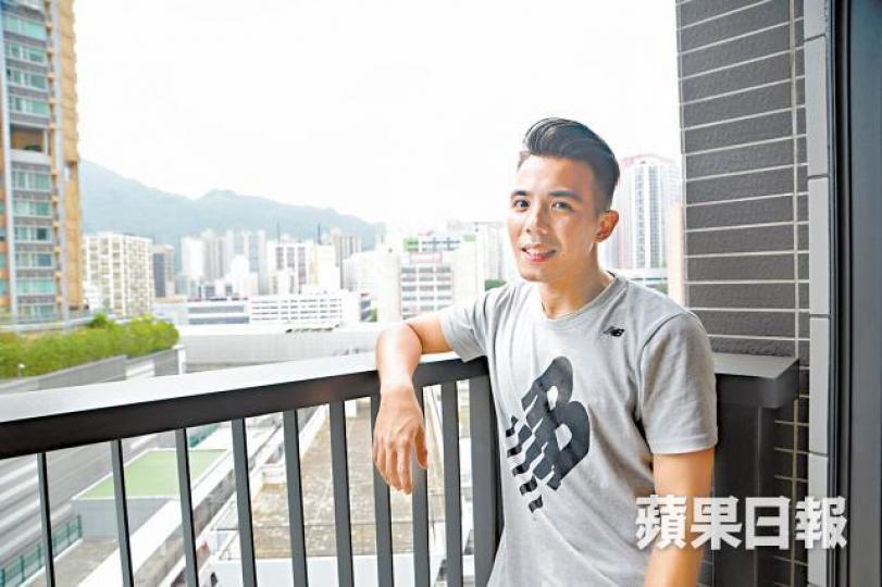 黃先生早前以逾605萬元買入的港人首置盤天生樓,現收樓入伙。屯門天生樓單位實用面積422方呎,屬兩房間隔。單位設開放式廚房。 黃先生早前以逾605萬元買入的港人首置盤天生樓,現收樓入伙。屯門天生樓單位實用面積422方呎,屬兩房間隔。單位設開放式廚房。