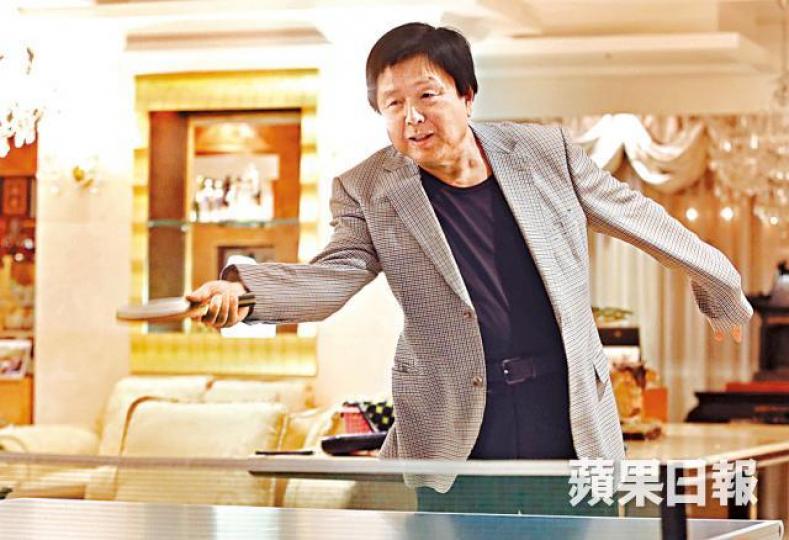採訪期間,蔡志明表演兵乓球技,與記者打了數回合。 採訪期間,蔡志明表演兵乓球技,與記者打了數回合。