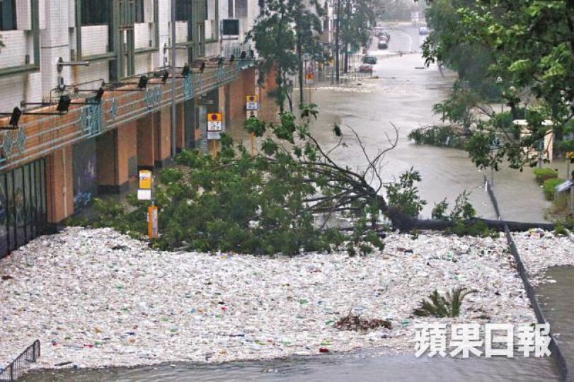 颱風山竹在香港造成嚴重破壞。 颱風山竹在香港造成嚴重破壞。