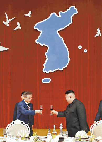 文在寅(左)與金正恩同意推動朝鮮半島更緊密合作。美聯社兩人簽署《平壤共同宣言》,促進朝鮮半島無核化。路透社 文在寅(左)與金正恩同意推動朝鮮半島更緊密合作。美聯社兩人簽署《平壤共同宣言》,促進朝鮮半島無核化。路透社