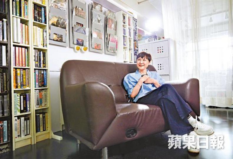57歲的景黛音被網民讚是「美魔女」。 57歲的景黛音被網民讚是「美魔女」。