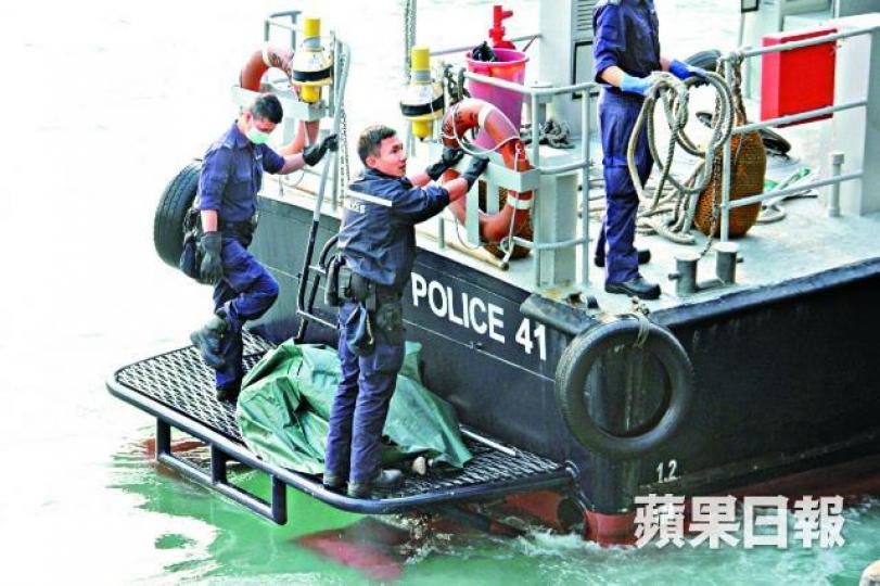 警方在荃灣碼頭發現詹詠嵐的屍體。