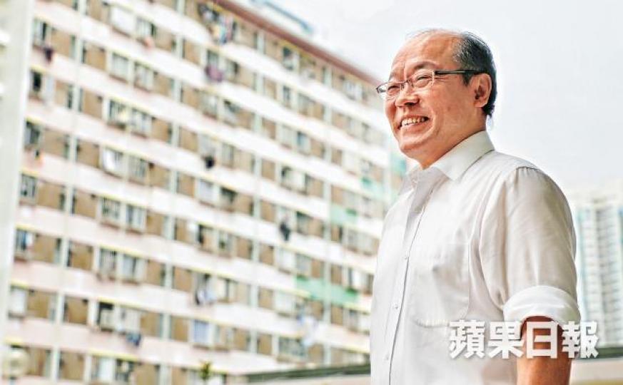 馮檢基馮檢基小巴廣告以「為民生 拼出路」作為口號。facebook圖片 馮檢基馮檢基小巴廣告以「為民生 拼出路」作為口號。facebook圖片