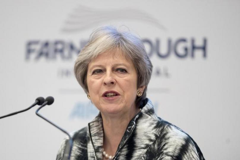 英國首相文翠珊上周五突然指英國與歐盟的脫歐談判陷入僵局,令市場晴天霹靂,英鎊隨即急挫。 資料圖片 英國首相文翠珊上周五突然指英國與歐盟的脫歐談判陷入僵局,令市場晴天霹靂,英鎊隨即急挫。 資料圖片