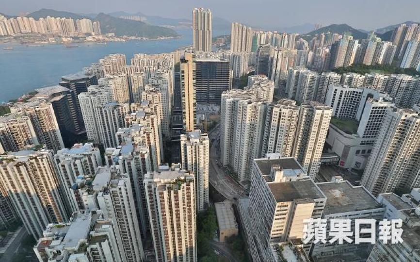 同一屋苑只要有十個業主實力欠奉,連環劈價已可成「跌浪」。 資料圖片 同一屋苑只要有十個業主實力欠奉,連環劈價已可成「跌浪」。 資料圖片