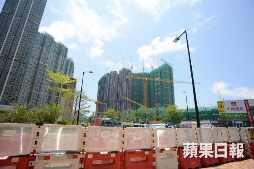 政府向樓花出空置稅令一手樓三年內供應過多,在充分供應下,這極可能是「真跌」。 資料圖片 政府向樓花出空置稅令一手樓三年內供應過多,在充分供應下,這極可能是「真跌」。 資料圖片