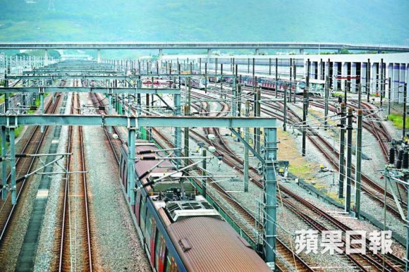土地供應專責小組的報告中,提及八鄉車廠有潛力用作建屋。資料圖片政府正與港鐵商討,將北大嶼山小蠔灣車廠部份用地興建公營房屋。資料圖片 土地供應專責小組的報告中,提及八鄉車廠有潛力用作建屋。資料圖片政府正與港鐵商討,將北大嶼山小蠔灣車廠部份用地興建公營房屋。資料圖片