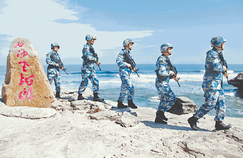 解放軍在西沙島礁持槍巡邏。 資料圖片 解放軍在西沙島礁持槍巡邏。 資料圖片