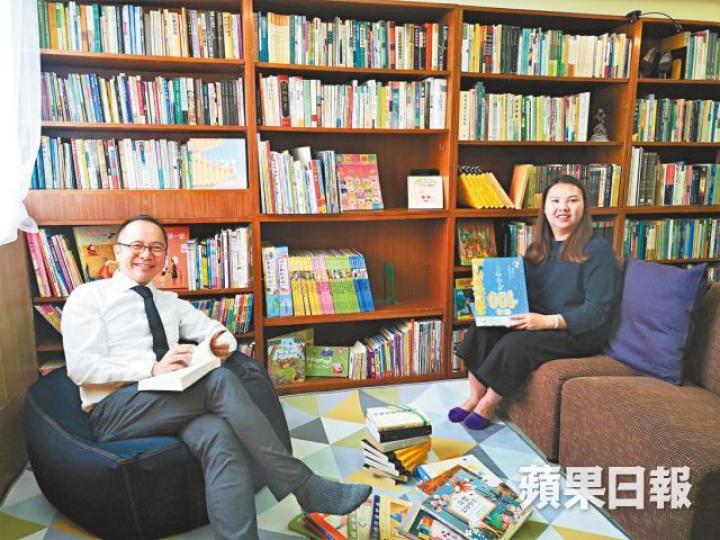「讀書人光房」保留詩社10呎長書架。 「讀書人光房」保留詩社10呎長書架。