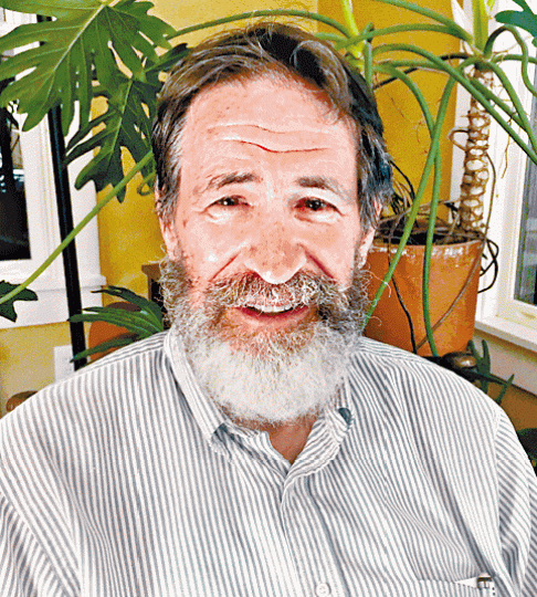 史密斯（George P. Smith）