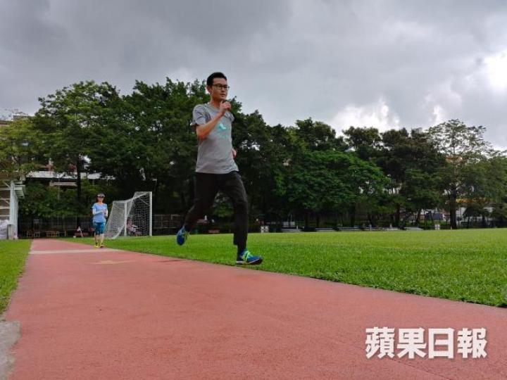 不少都市人都會嘗試以運動及飲食,雙管齊下控制體重。
不少都市人都會嘗試以運動及飲食,雙管齊下控制體重。