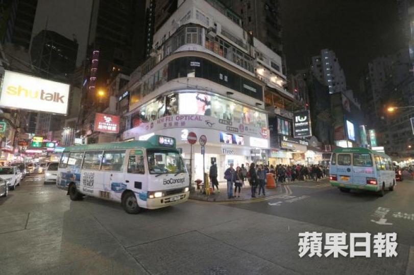 運輸署發出通告批准至少15條綠色專線小巴線由明日起加價。資料圖片 運輸署發出通告批准至少15條綠色專線小巴線由明日起加價。資料圖片