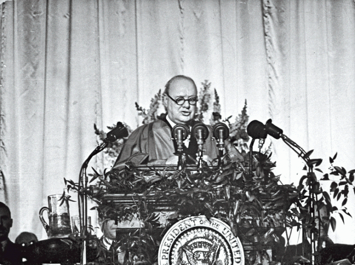 英國首相邱吉爾1946年發表鐵幕演說,揭開冷戰序幕。 英國首相邱吉爾1946年發表鐵幕演說,揭開冷戰序幕。