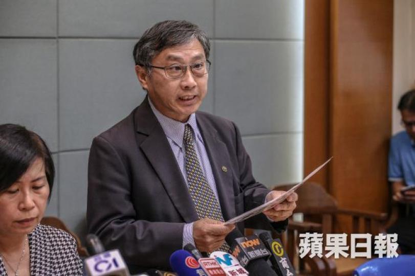 曾家石昨表示對薛鳳鳴絕對信任。 曾家石昨表示對薛鳳鳴絕對信任。