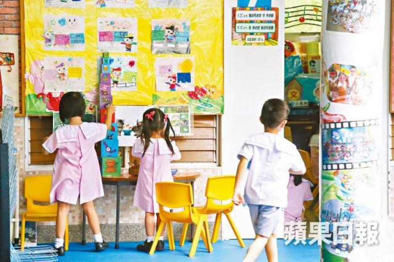 施政報告將提出措施改善幼兒服務。 施政報告將提出措施改善幼兒服務。