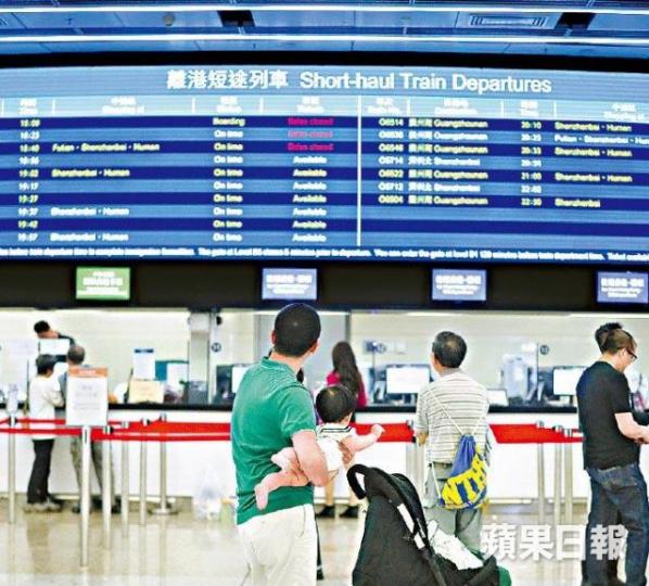 高鐵通車兩周,平均客量仍比目標低兩成。王心義攝 高鐵通車兩周,平均客量仍比目標低兩成。王心義攝