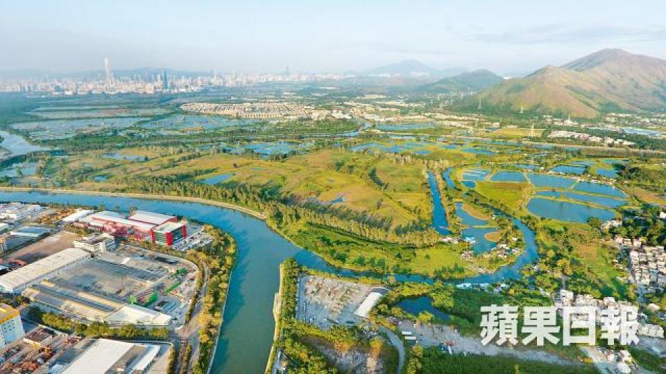 地產商在新界囤積大量農地等待發展；圖為南生圍一帶。資料圖片