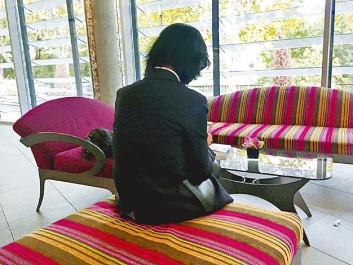 孟宏偉失蹤後，其妻Grace高調向法國警方求救，被指欲尋政治庇護。孟宏偉