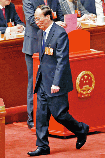 王岐山鄭州裕達國貿大廈讓郭文貴一舉成名。