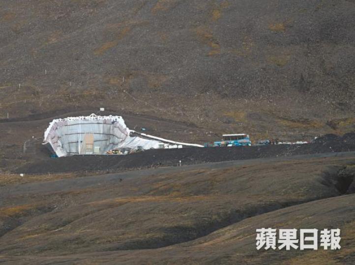 朗伊爾城的永久凍土融化,極地種子庫入口積水日益嚴重。 朗伊爾城的永久凍土融化,極地種子庫入口積水日益嚴重。