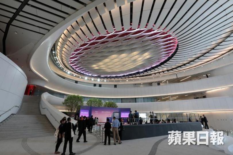 戲曲中心中庭和票務處設計簡約。黃耀興攝 戲曲中心中庭和票務處設計簡約。黃耀興攝