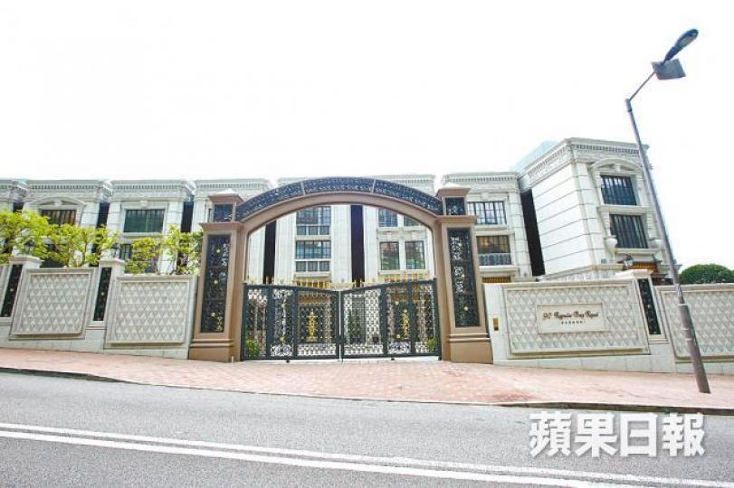 長實地產旗下淺水灣道90號12號屋招標發售。 長實地產旗下淺水灣道90號12號屋招標發售。