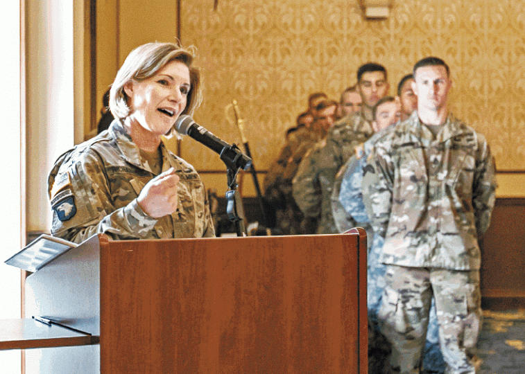 理查森將成為美國陸軍部隊司令部首名女總司令。互聯網 理查森將成為美國陸軍部隊司令部首名女總司令。互聯網