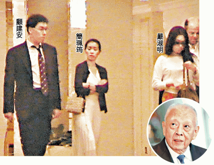 前特首董建華(右圖)表弟顧建安,曾被拍下與前無綫女藝人簡珮筠及港星嚴淑明於上海娛樂場所狂歡。《壹週刊》圖片 前特首董建華(右圖)表弟顧建安,曾被拍下與前無綫女藝人簡珮筠及港星嚴淑明於上海娛樂場所狂歡。《壹週刊》圖片