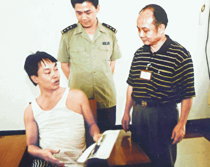 張子強綁架郭炳湘後逍遙法外,但因儲存炸藥潛逃內地時被公安拘捕。 張子強綁架郭炳湘後逍遙法外,但因儲存炸藥潛逃內地時被公安拘捕。