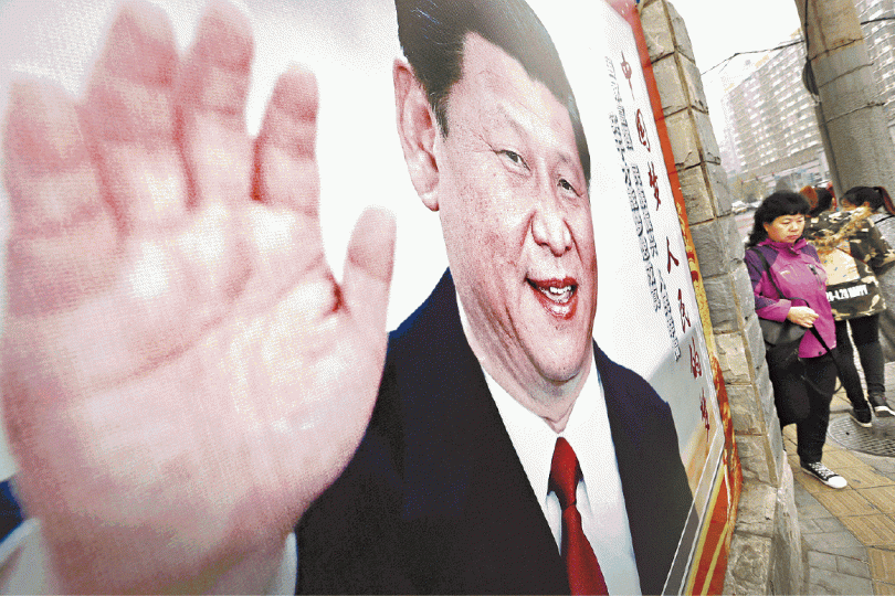 習近平上台後加強思想管控,推動「造神運動」,北京隨處可見其宣傳海報。 習近平上台後加強思想管控,推動「造神運動」,北京隨處可見其宣傳海報。