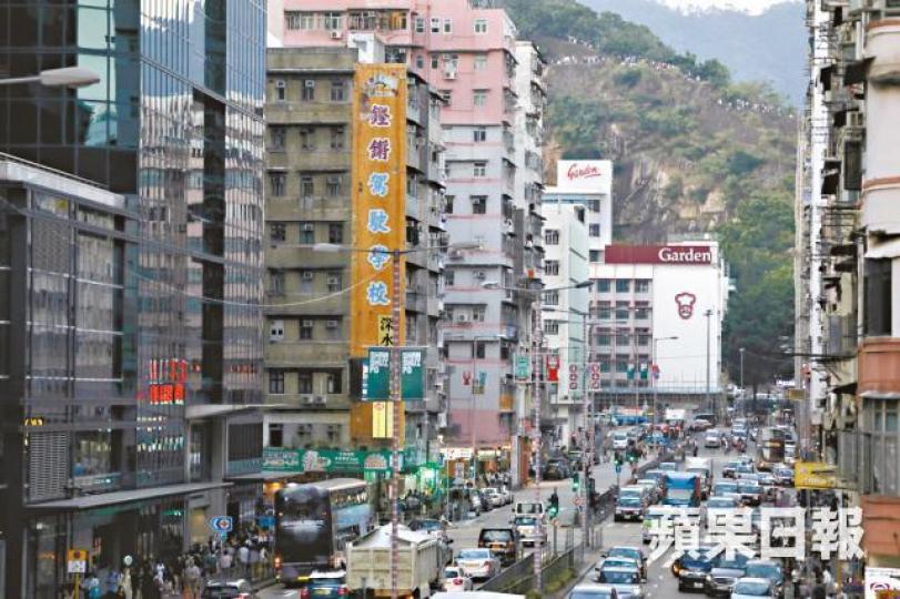 嘉頓中心位於深水埗熙來攘往的中心位置。 嘉頓中心位於深水埗熙來攘往的中心位置。