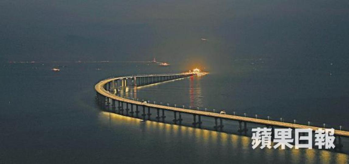 耗資近2,000億元的港珠澳大橋明日通車。夏家朗攝