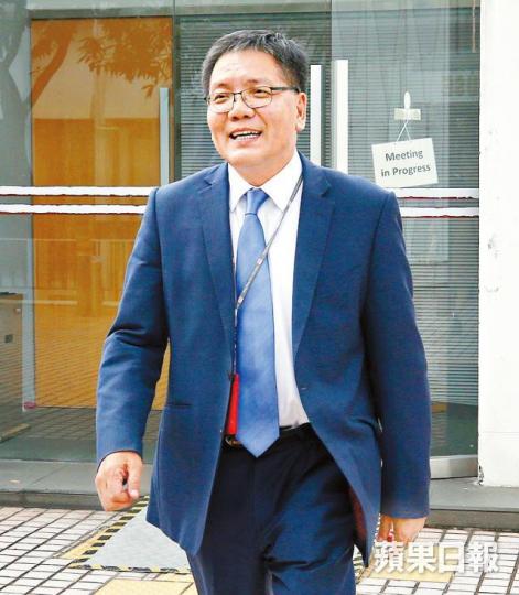 梁家榮稱從無收過任何指令要修改報道。 梁家榮稱從無收過任何指令要修改報道。