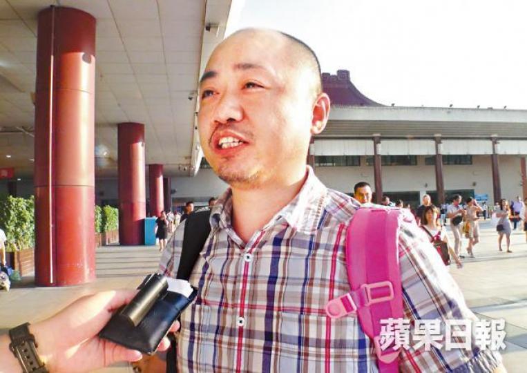 珠海市民田先生表示,不太認同大橋帶動房價是一件負面的事。張志華攝 珠海市民田先生表示,不太認同大橋帶動房價是一件負面的事。張志華攝