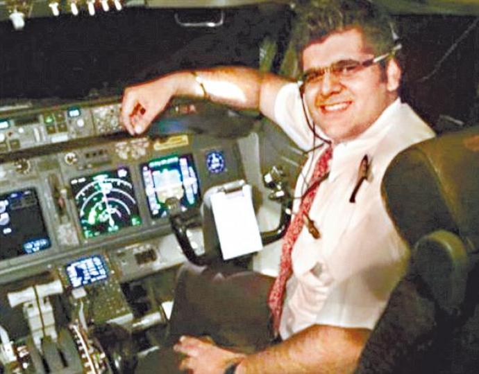 肇事客機印度籍機師蘇內杰。 肇事客機印度籍機師蘇內杰。