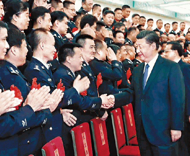 習近平接見政法系統的公安高層。 習近平接見政法系統的公安高層。