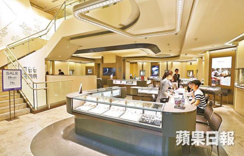 9月珠寶首飾、鐘錶及名貴禮物的銷貨額急速回落至僅升2.2%。資料圖片 9月珠寶首飾、鐘錶及名貴禮物的銷貨額急速回落至僅升2.2%。資料圖片