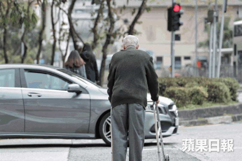 社署數字顯示,領取綜援個案中佔比例最高為長者,共有14萬人。資料圖片 社署數字顯示,領取綜援個案中佔比例最高為長者,共有14萬人。資料圖片