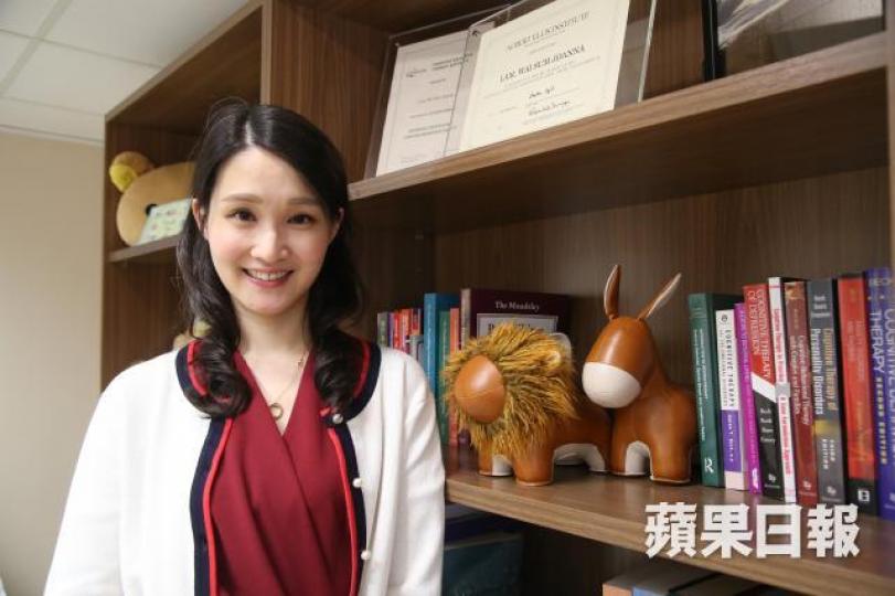 林慧心醫生建議，家長與子女建立良好溝通，鼓勵他們說出感受和困難。張柏基攝