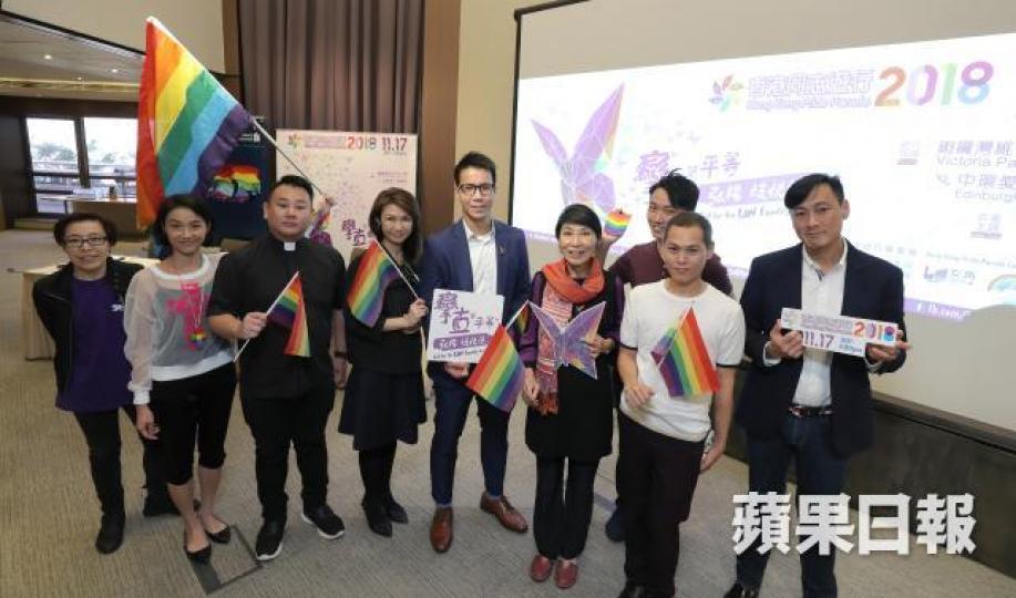香港同志遊行籌備委員會指,去年有逾一萬人參與,料今年受台灣同性議題公投影響,有望再增。夏家朗攝 香港同志遊行籌備委員會指,去年有逾一萬人參與,料今年受台灣同性議題公投影響,有望再增。夏家朗攝