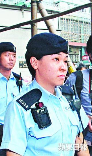 女警阿Wing疑犯昨進行第二次手術後被推返病房。溫文學攝重案組探員到港鐵深水埗站現場調查。黃江奇攝 女警阿Wing疑犯昨進行第二次手術後被推返病房。溫文學攝重案組探員到港鐵深水埗站現場調查。黃江奇攝