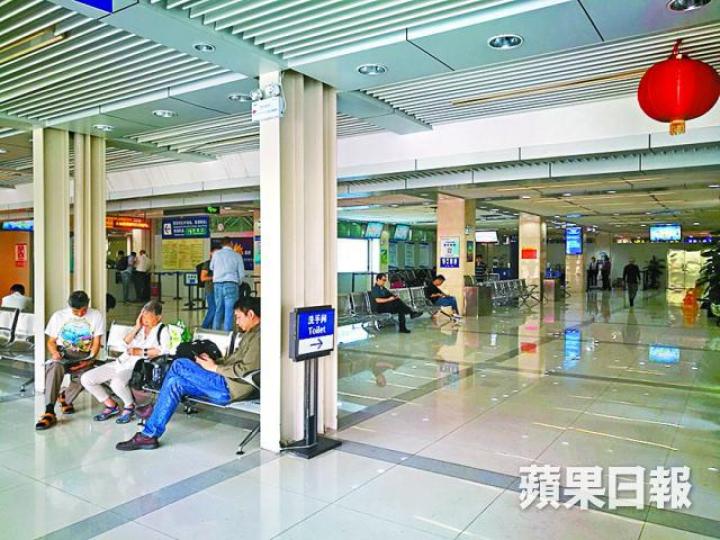 港珠澳橋開通後,珠海九洲港碼頭人流銳減,頗為冷清。林 熊攝 港珠澳橋開通後,珠海九洲港碼頭人流銳減,頗為冷清。林 熊攝