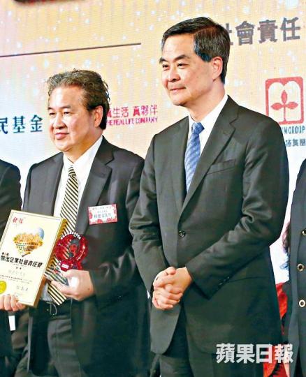 楊建文為人低調,因力撐梁振英而被稱梁粉。 楊建文為人低調,因力撐梁振英而被稱梁粉。
