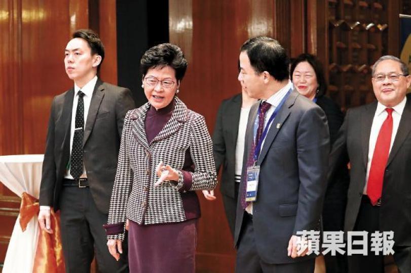 特首林鄭月娥美國國務院發言人諾爾特在Twitter發聲明,對香港發生種種破壞基本自由的事件表示關注。 特首林鄭月娥美國國務院發言人諾爾特在Twitter發聲明,對香港發生種種破壞基本自由的事件表示關注。