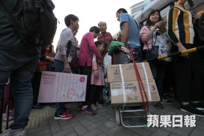 香港近年不斷引入北方資源,有如海水倒灌,有損經濟脈絡。資料圖片 香港近年不斷引入北方資源,有如海水倒灌,有損經濟脈絡。資料圖片