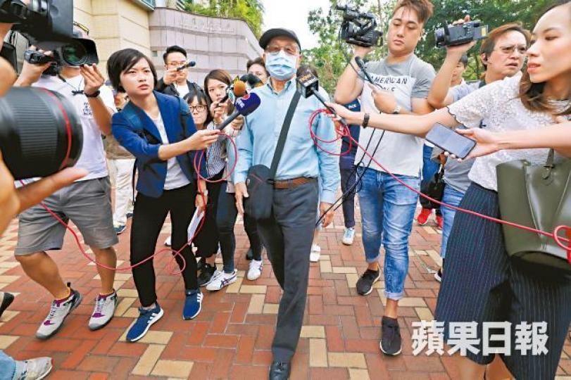 前田徑教練黃恆昨在庭外表示裁決還他公道。王心義攝 前田徑教練黃恆昨在庭外表示裁決還他公道。王心義攝