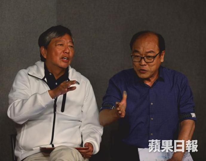 李卓人和馮檢基在論壇被網民重點「招呼」。 李卓人和馮檢基在論壇被網民重點「招呼」。