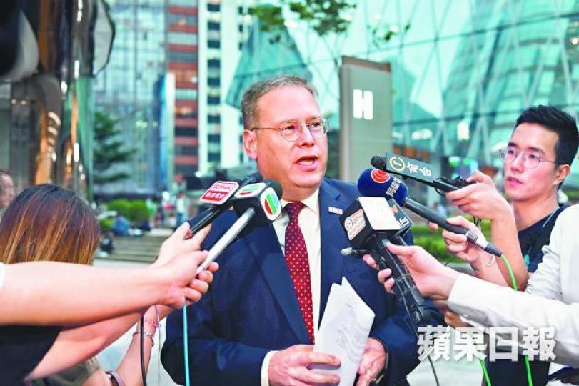 美國駐港總領事唐偉康昨首度開腔回應國會報告。陳善南攝 美國駐港總領事唐偉康昨首度開腔回應國會報告。陳善南攝