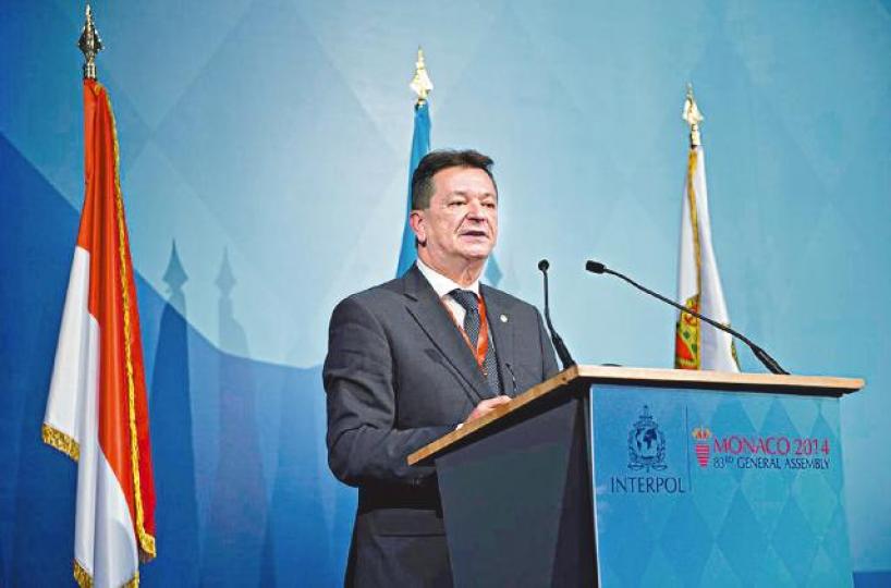 普羅科普丘克據報幾可肯定會當選國際刑警主席。現時署任國際刑警主席的金鍾陽。 普羅科普丘克據報幾可肯定會當選國際刑警主席。現時署任國際刑警主席的金鍾陽。